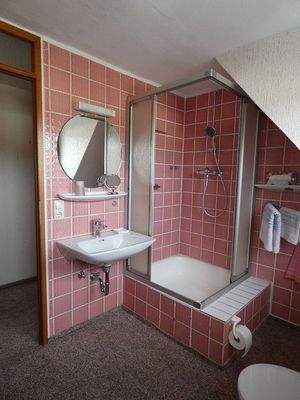 Duschbad Gästezi. DG