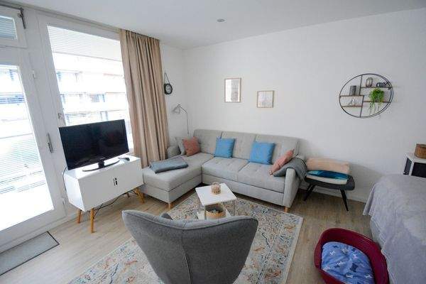 Wohn-/Ess-/Schlafzimmer &amp; Küche