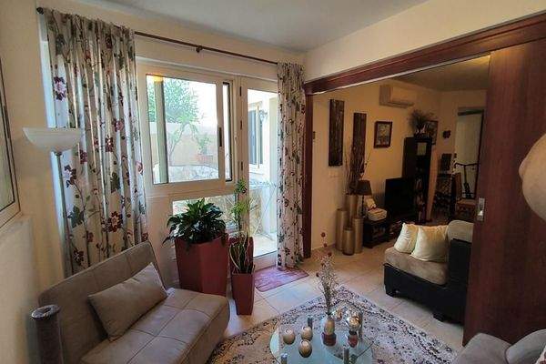 Kreta, Pirgos Psilonerou: Schönes Haus in toller Anlage in Strandlage zu verkaufen