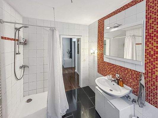 Badezimmer Ansicht II