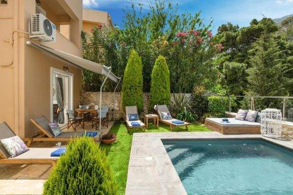 Kreta, Georgioupoli: Schönes Haus zum Verkauf mit herrlichem Blick auf den Kournas-See