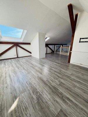 Maisonette: Wohnbereich in der oberen Ebene