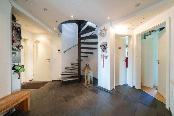 1.OG: Eingang / Flur