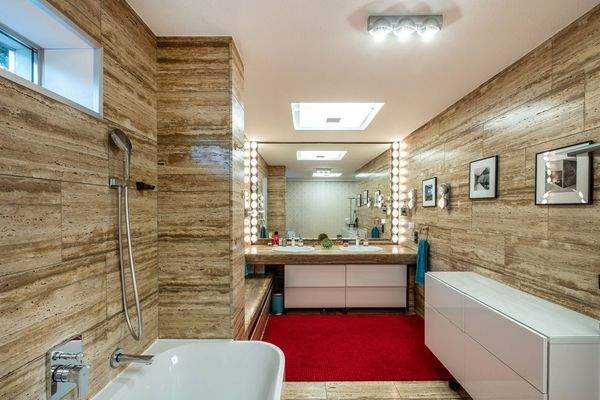 Hauptbad Erdgeschoss