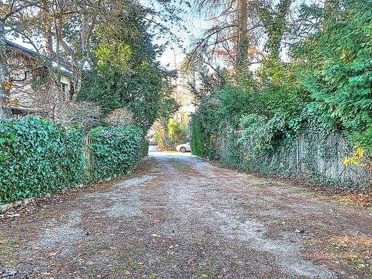 Zufahrt zum Grundstück 