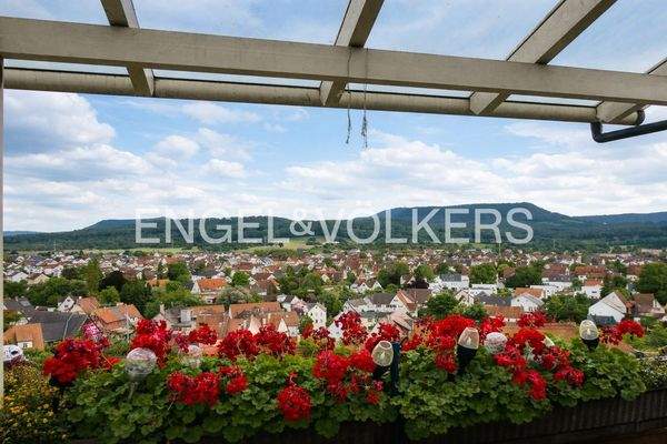Ausblick vom Balkon in der Dachgeschoss Wohnung