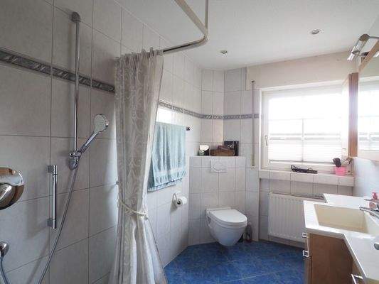 Tageslichtbad im Erdgeschoss