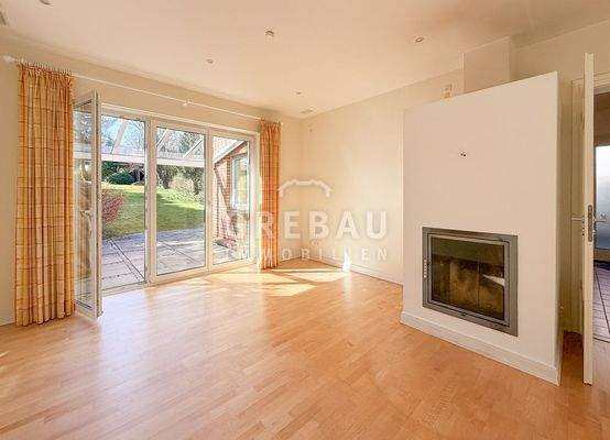 Wohnbereich mit offenem Kamin