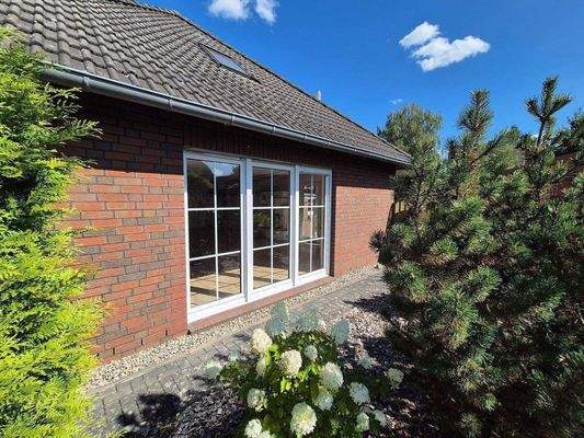 seitliches Wohnzimmerfenster