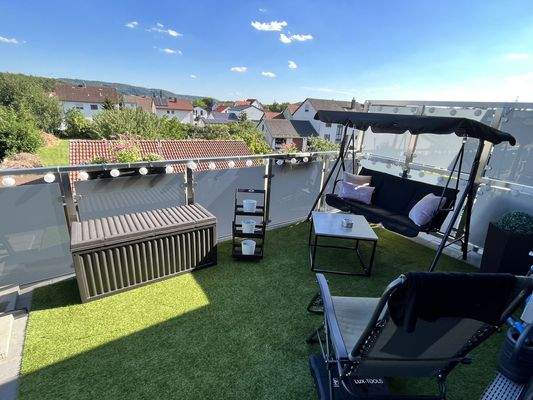 ... auf die große Dachterrasse