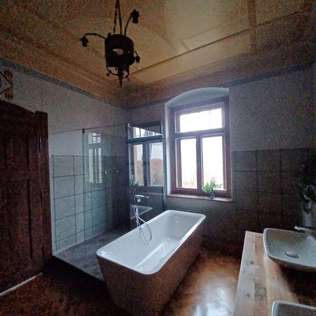 Mega schöne historische 4 Raum Wohnung Werdau Stadtrand zu vermieten - Foto 2