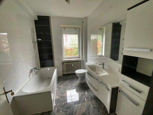 Badezimmer Gartengeschoss