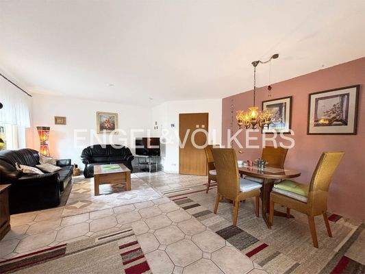 EG Geräumiges Wohn und Esszimmer