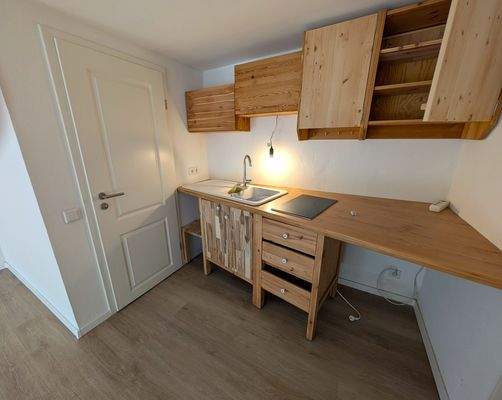 Wohn-Ess-Küchenzeile UG