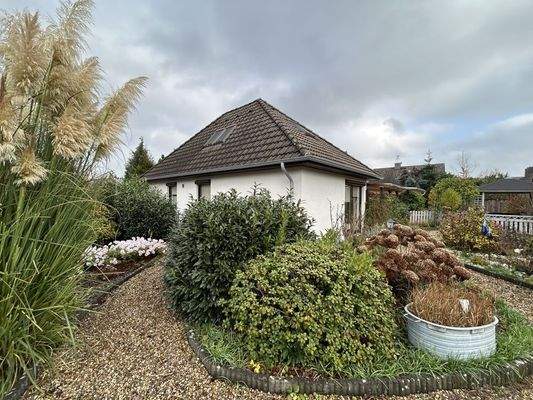 Garten und Außenansicht