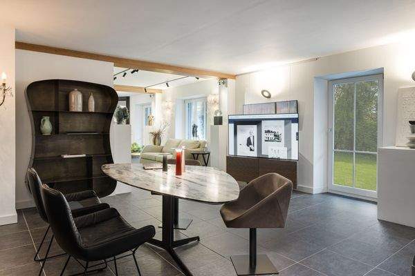 Essen mit Ausgang zum Garten