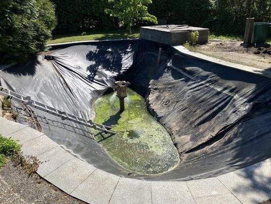 Teich Folie defekt vom zweiten kleinen Teich