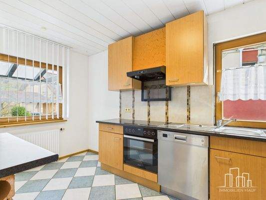 CAM02839G0-PR0332-STILL008