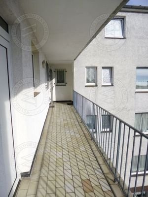 Großer Balkon, 5. OG.JPG