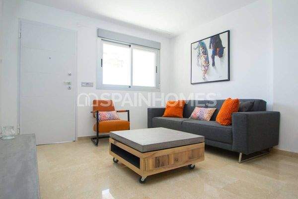 Apartments in a Complex with Communal Pool in Villamartin