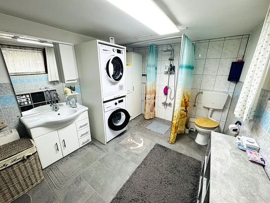 12. Badezimmer OG