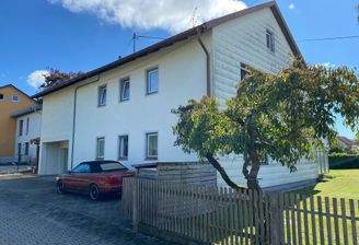 Zufahrt Eingangsbereich