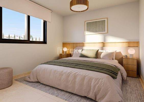 Apartments with Pools and Jacuzzis Near Amenities in Torrevieja