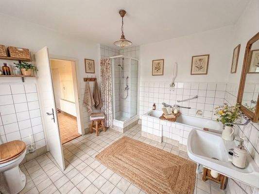 Einrichtungsbeispiel Badezimmer