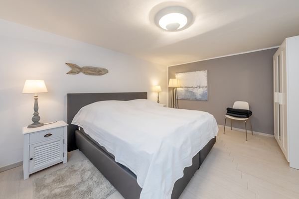 Schlafzimmer UG REH