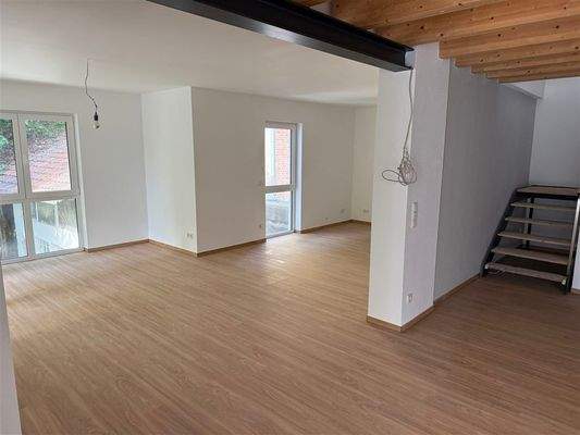 Wohnen mit Aufgang DG