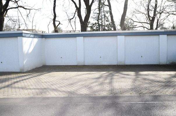 Garage / Garagenhof