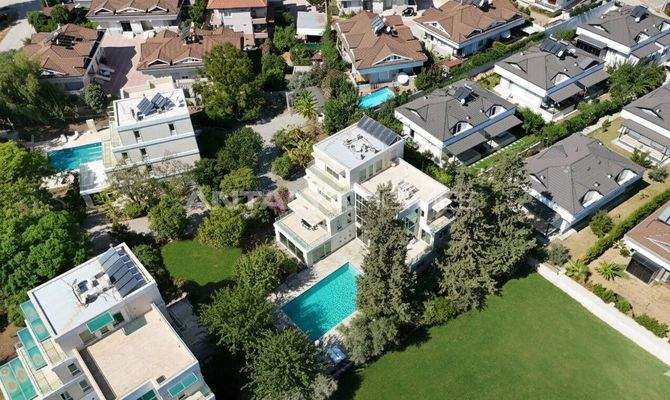 Luxury House with Pool for Sale in Antalya Kemer