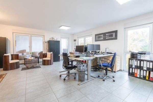 Wohnzimmer 3-2_resized.jpg