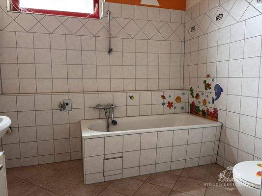 Badezimmer mit Wanne