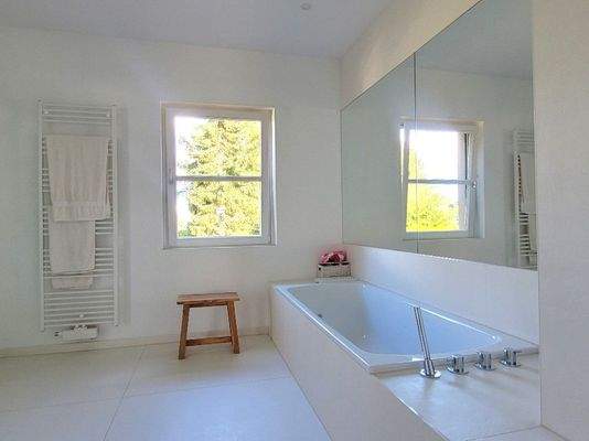 Badezimmer im Obergeschoss