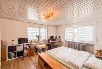 Schlafzimmer I EG