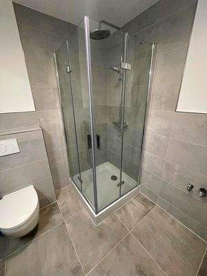 Regendusche mit Glaskabine