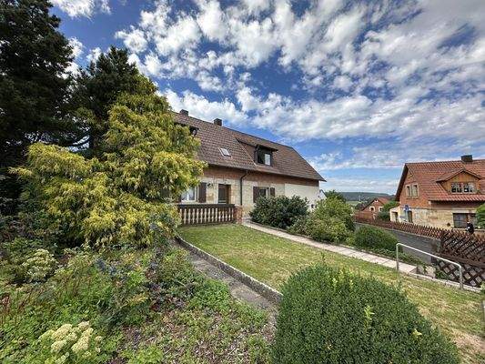 gepflegte Außenanlagen