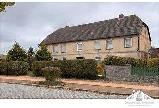 Straßenansicht_Wohnhaus