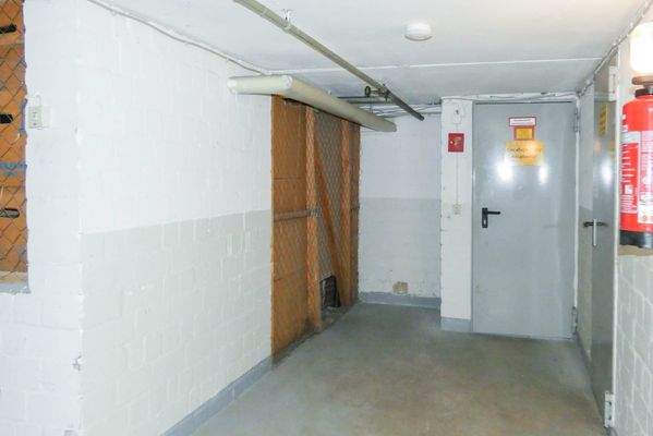 mit eigenem Kellerraum