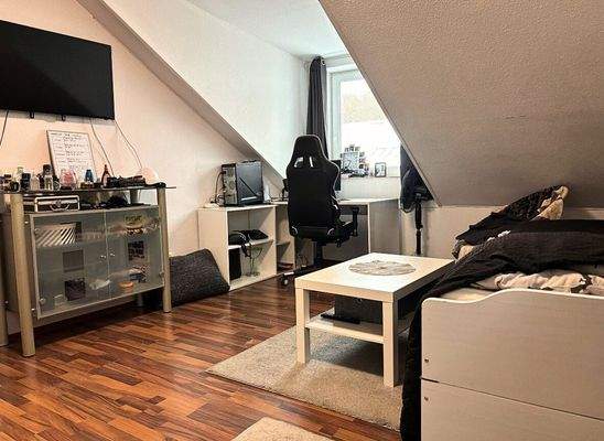 Schlafzimmer 2 m. Balkon Ansicht 2