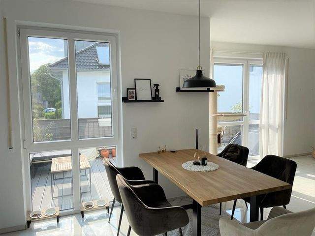 Lingen City: 3-Zi. Whg., ca. 95 m² im 1.OG, EBK, Stellplatz, Badewanne und großem West-Balkon zum 01.10.2026 - Foto 2