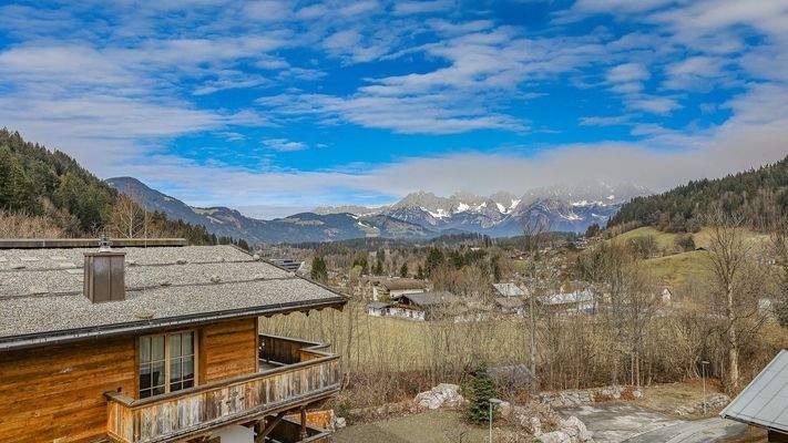 KITZIMMO-Dachgeschosswohnung an der Skipiste mit Kaiserblick kaufen - Immobilien Kitzbühel.
