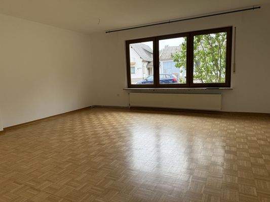 Wohn-/Esszimmer Whg EG links