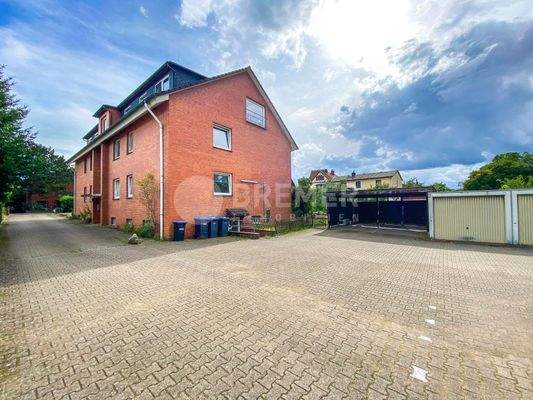 Nordansicht mit Carport