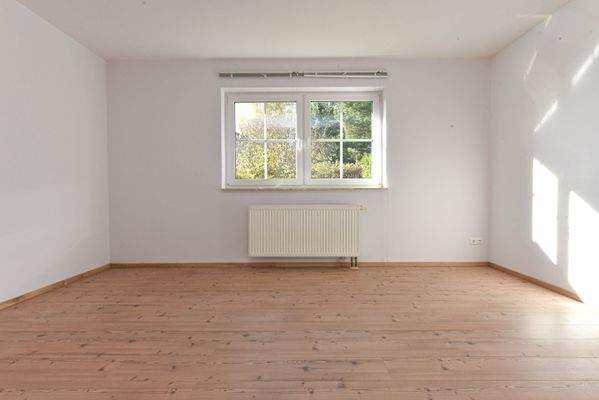 geräumiges Schlafzimmer 