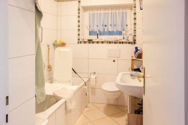 Badezimmer EG rechts