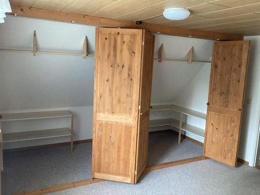 Kleiderschrank Schlafzimmer