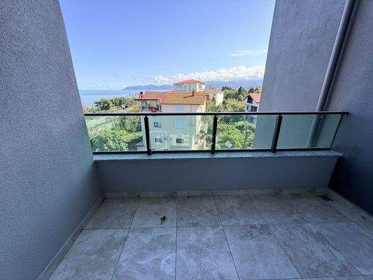 Sea-View Apartments near Arterial Road in Besikduzu Trabzon