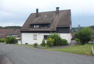 Hausansicht Strassenseite.JPG